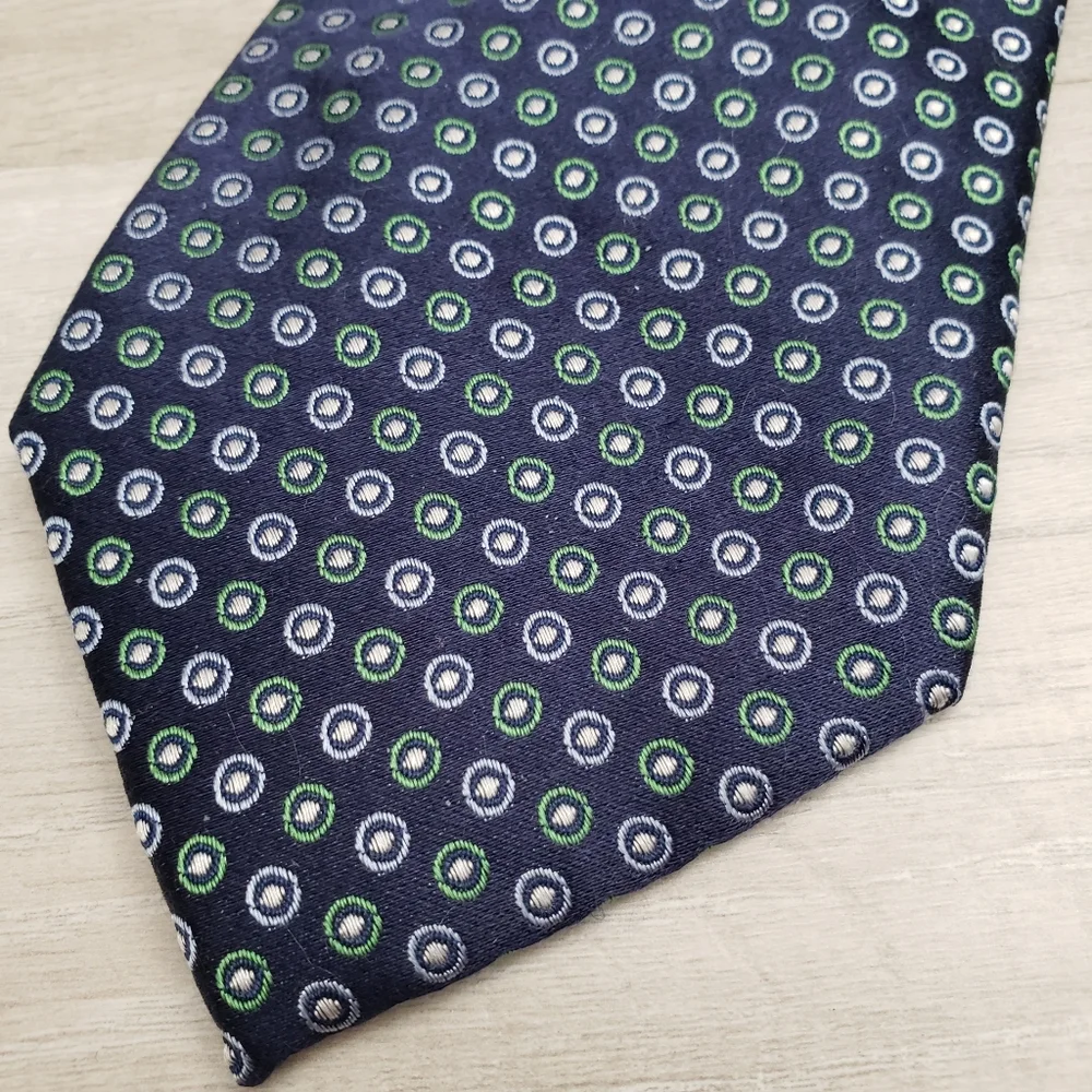NEW Stafford 100% Silk Tie Circles Pattern